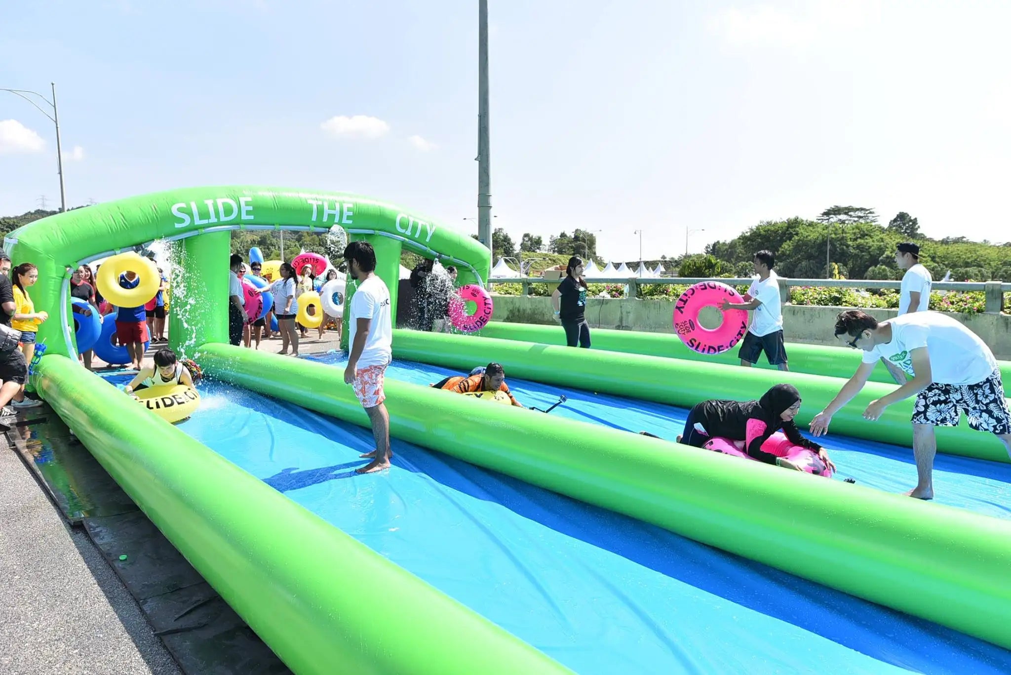 Pvc Bouncer Slide Pool Commercial Bounce House Inflatables Water Slide Fun City Bounce House With Slide and Obstacle Course