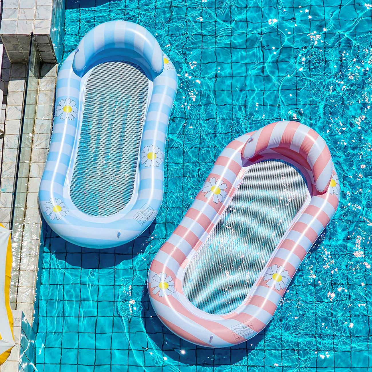 1PC Pool float, inflatable pool float, ideal for swimming pools, lakes, relaxation areas, floating with cup holders, beach